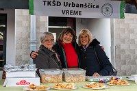 PRAZNIČNA TRŽNICA V DIVAČI in PRIHOD DEDKA MRAZA 1